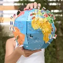 Poppik-globe-drapeaux-flags-stickers-planete-planisphere-enfant-30-copie-min-600x600.webp